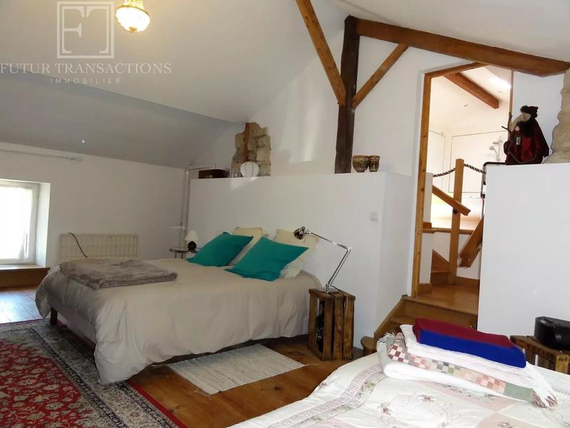 Maison - 200 m² - 8 pièces