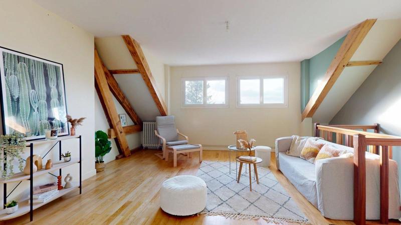 Maison - 225 m² - 8 pièces