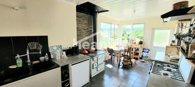 Maison - 94 m² - 6 pièces