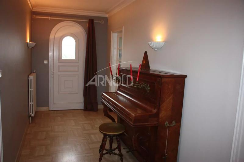 Maison - 168 m² - 7 pièces