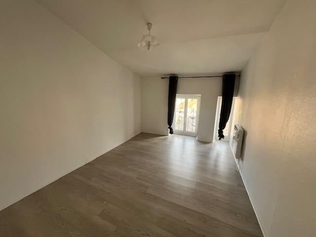 Appartement - 80 m² - 2 pièces