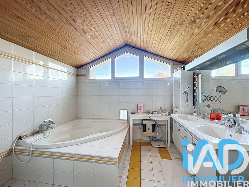 Maison de village - 224 m² - 7 pièces