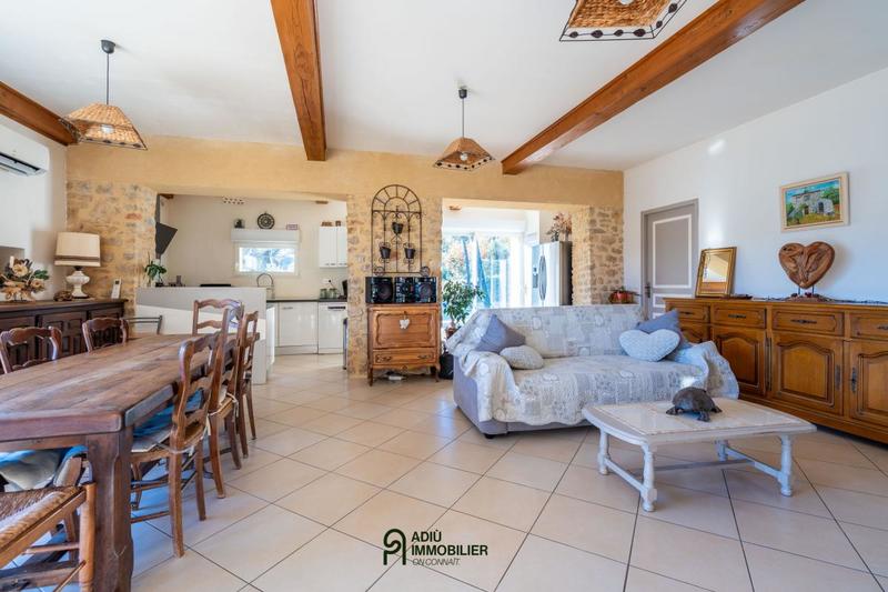 Propriété - 300 m² - 9 pièces