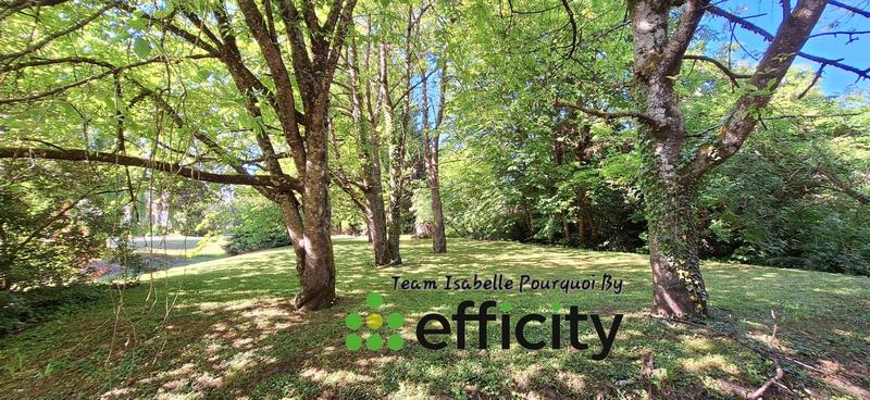 Demeure - 410 m² - 14 pièces