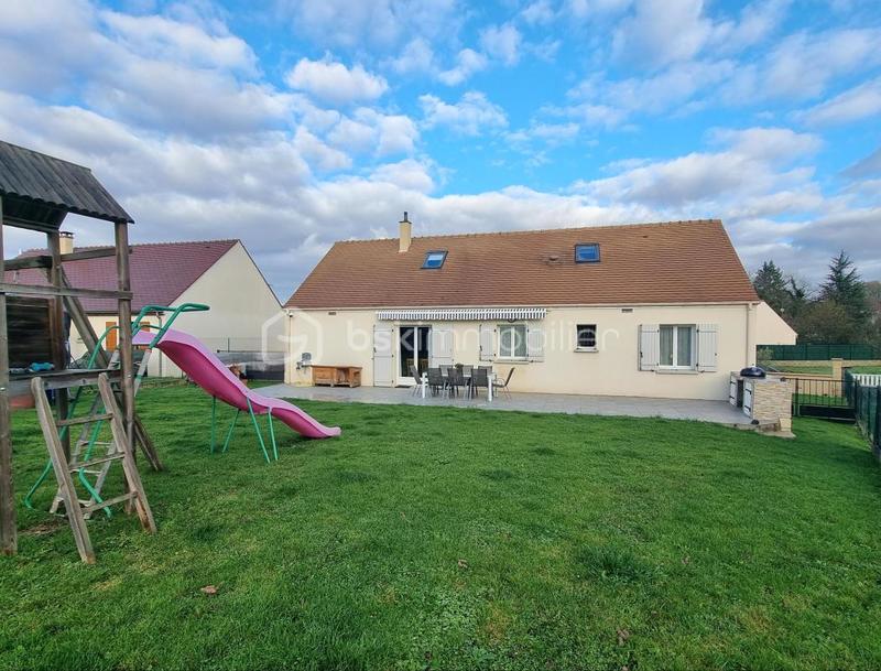 Maison traditionnelle - 120 m² - 5 pièces