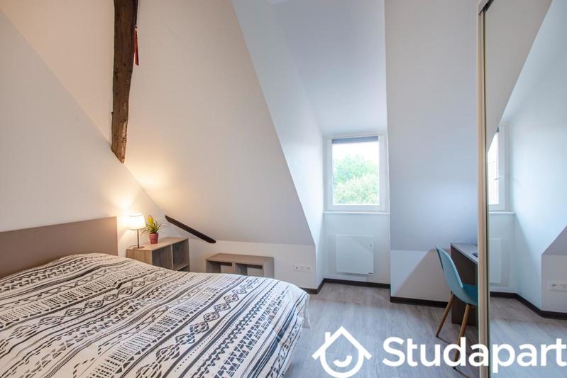 Chambre - 10 m² - 1 pièce