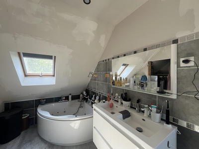 Maison - 128 m² - 4 pièces