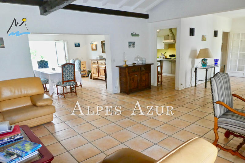 Maison - 191 m² - 6 pièces