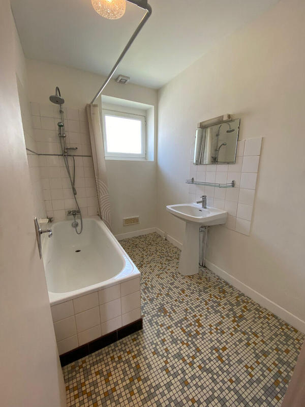 Maison - 104 m² - 4 pièces