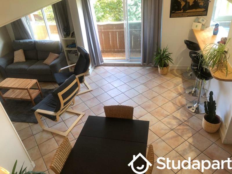 Chambre - 11 m² - 1 pièce