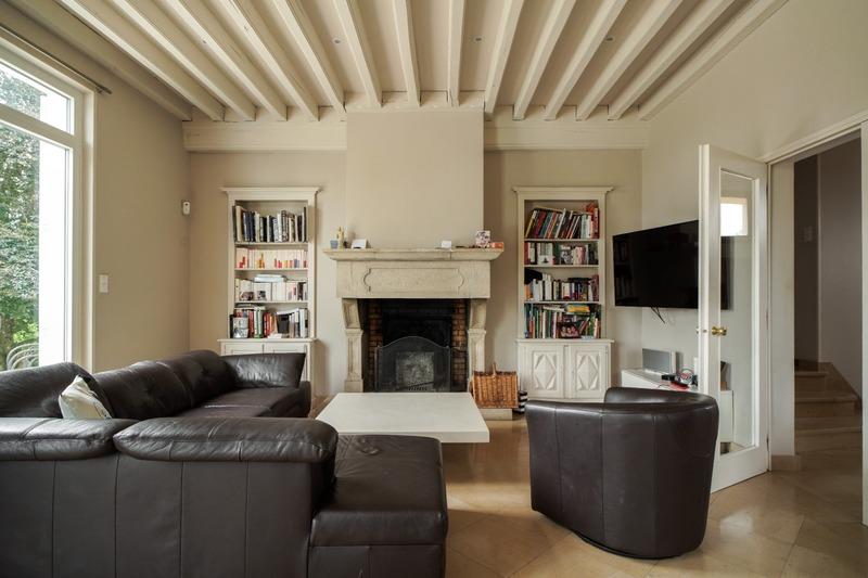 Maison - 225 m² - 9 pièces