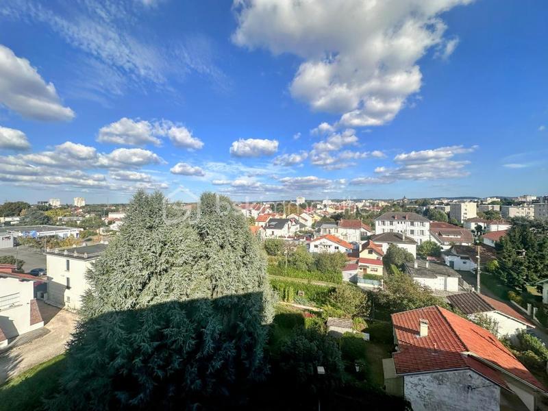 Appartement - 88 m² - 5 pièces