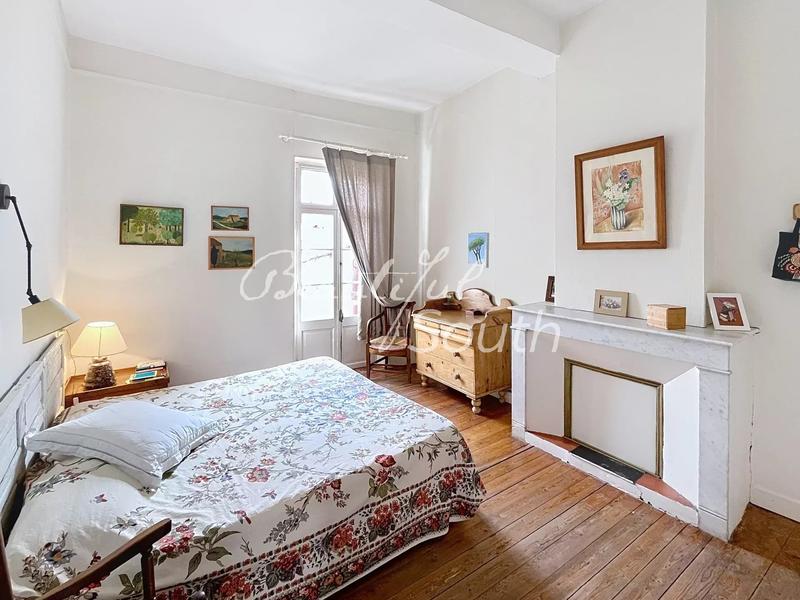 Hôtel particulier - 280 m² - 9 pièces