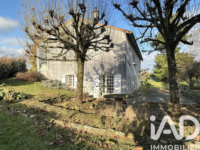 Maison - 140 m² - 5 pièces