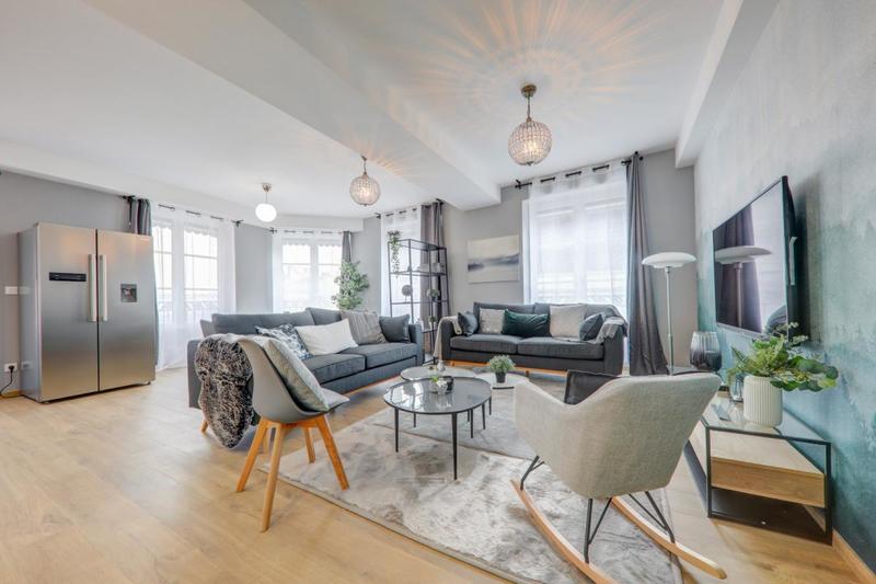 Appartement - 116 m² - 6 pièces