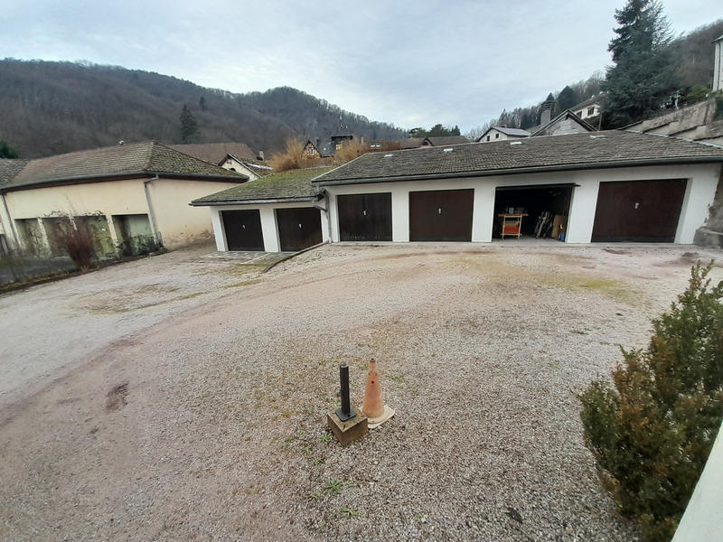 Appartement ancien - 90 m² - 4 pièces