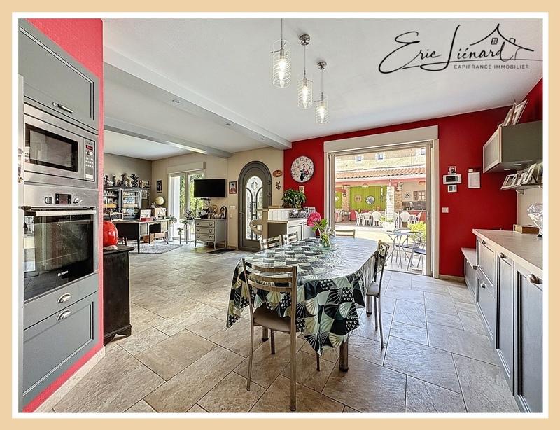 Maison - 182 m² - 7 pièces