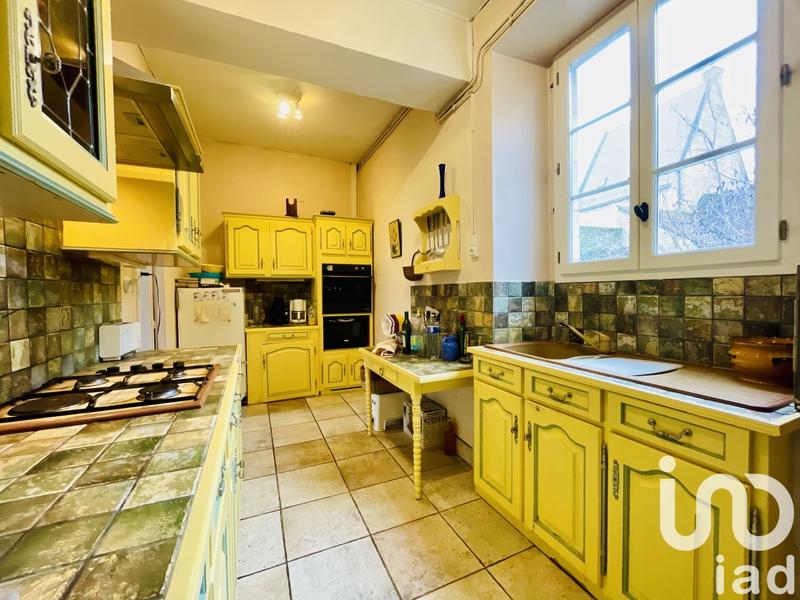 Maison - 245 m² - 11 pièces