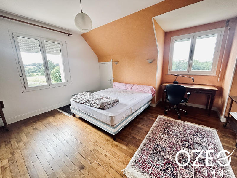 Maison - 202 m² - 6 pièces