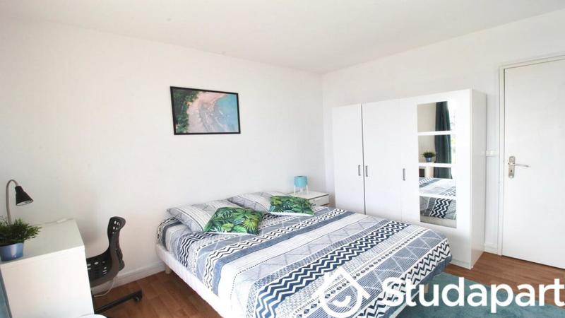 Chambre - 10 m² - 1 pièce