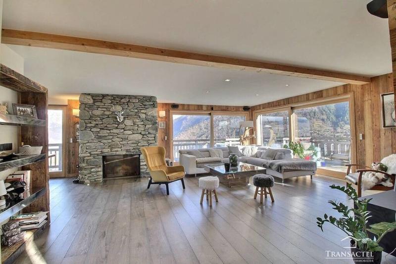 Châlet - 365 m² - 6 pièces