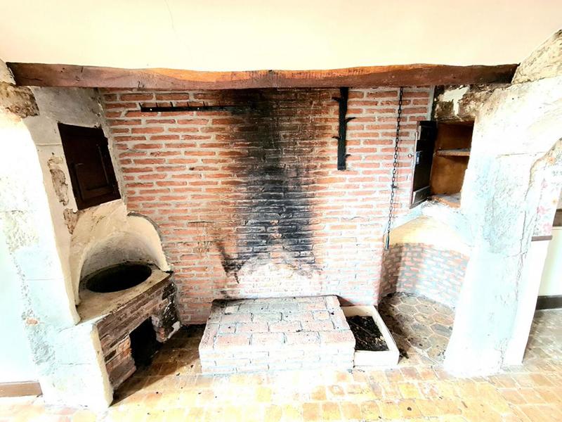 Maison - 420 m² - 12 pièces