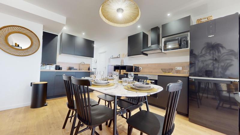 Appartement - 89 m² - 6 pièces