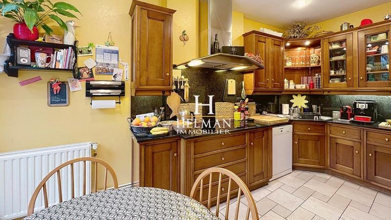 Maison - 258 m² - 7 pièces