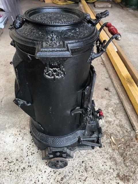 Poêle Choubersky Année des années 1850 en bon état