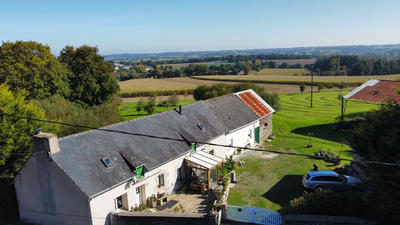 Maison - 110 m² - 4 pièces