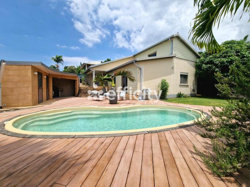 Maison - 163 m² - 5 pièces