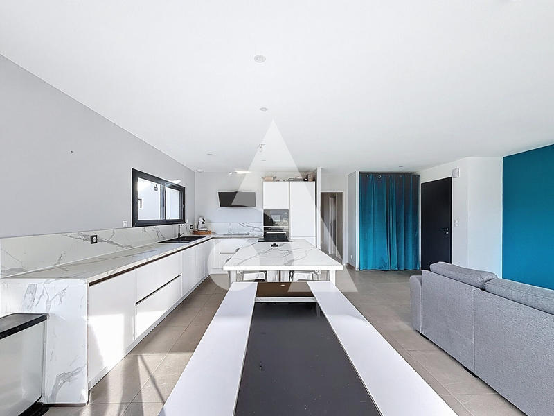 Maison - 122 m² - 5 pièces