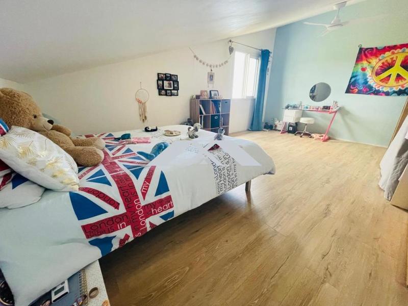 Maison - 230 m² - 7 pièces