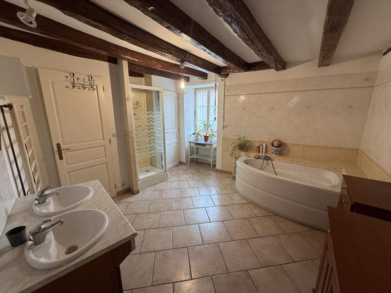 Maison - 165 m² - 6 pièces