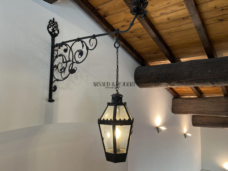 Maison - 450 m² - 10 pièces