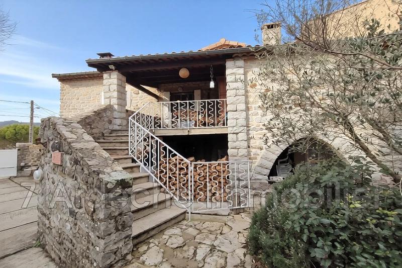 Maison - 398 m² - 13 pièces