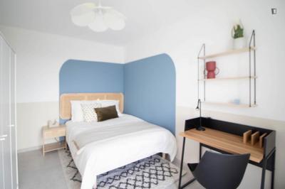 Chambre - 12 m² - 5 pièces