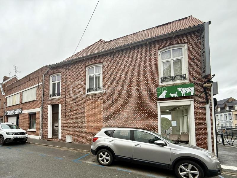 Immeuble - 300 m² - 6 pièces