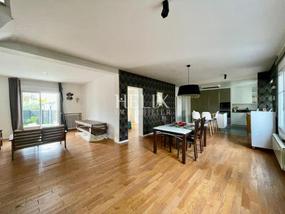 Maison - 166 m² - 6 pièces