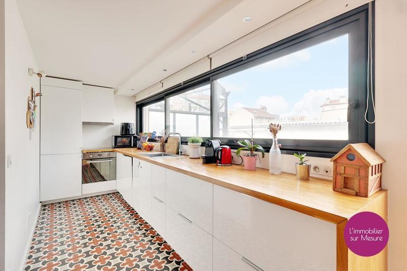 Penthouse - 80 m² - 3 pièces