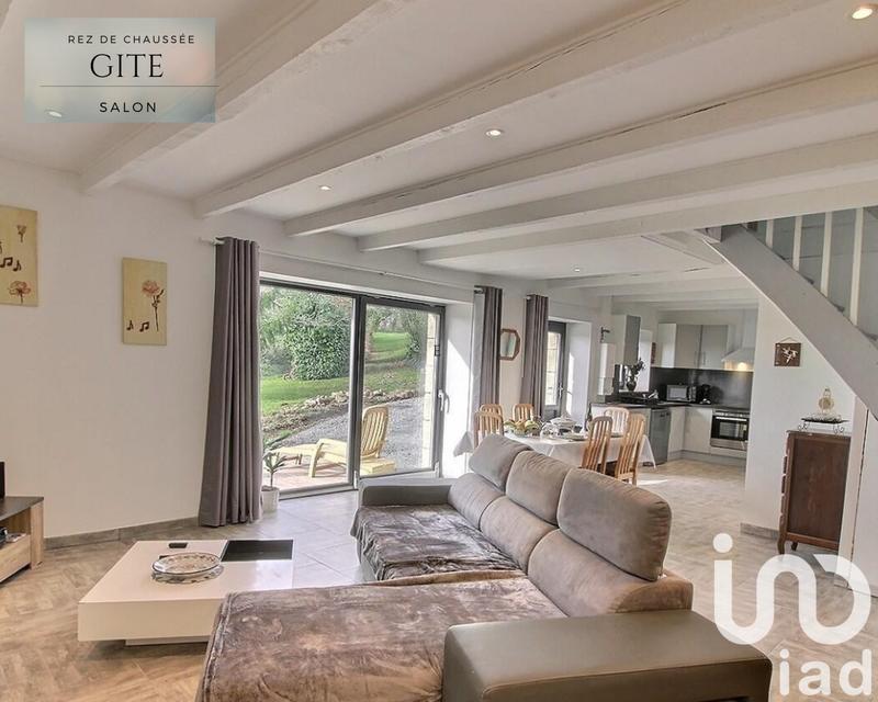 Maison - 218 m² - 10 pièces