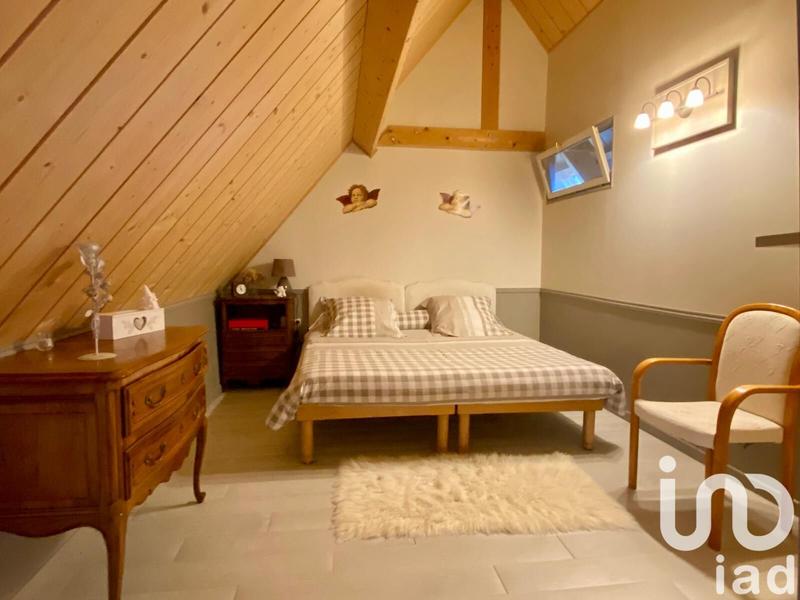 Maison - 250 m² - 9 pièces