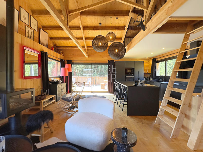 Maison - 95 m² - 4 pièces