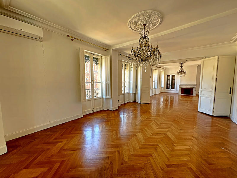 Appartement - 173 m² - 6 pièces