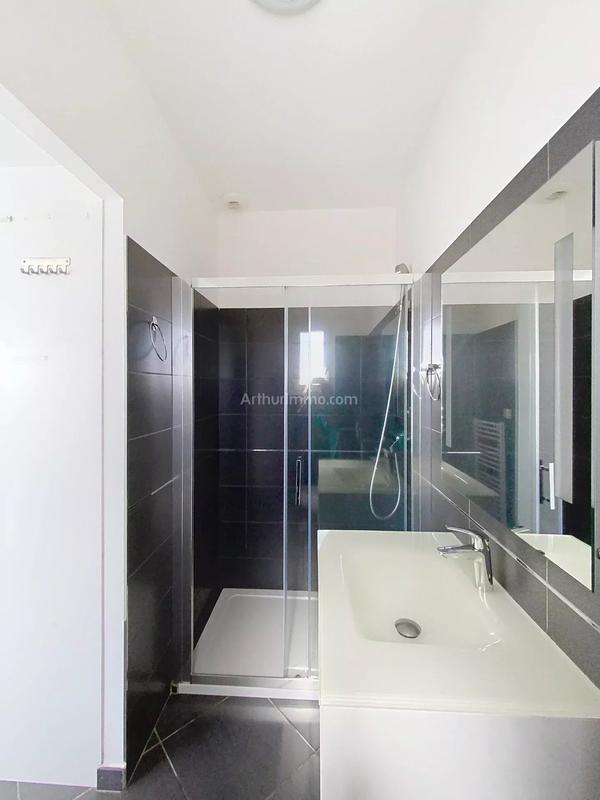 Maison - 185 m² - 6 pièces