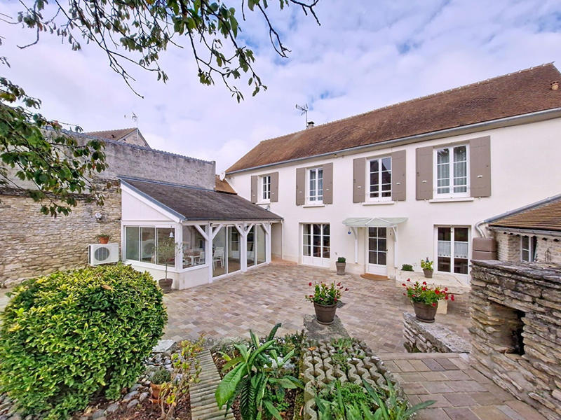 Maison - 187 m² - 6 pièces