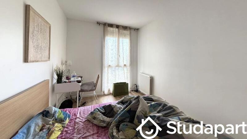 Chambre - 101 m² - 1 pièce