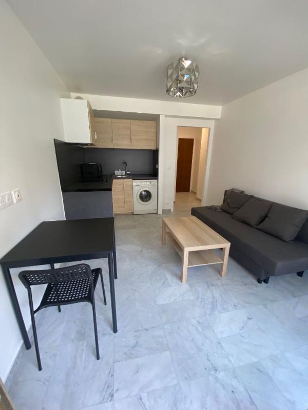 Studio - 18 m² - 1 pièce