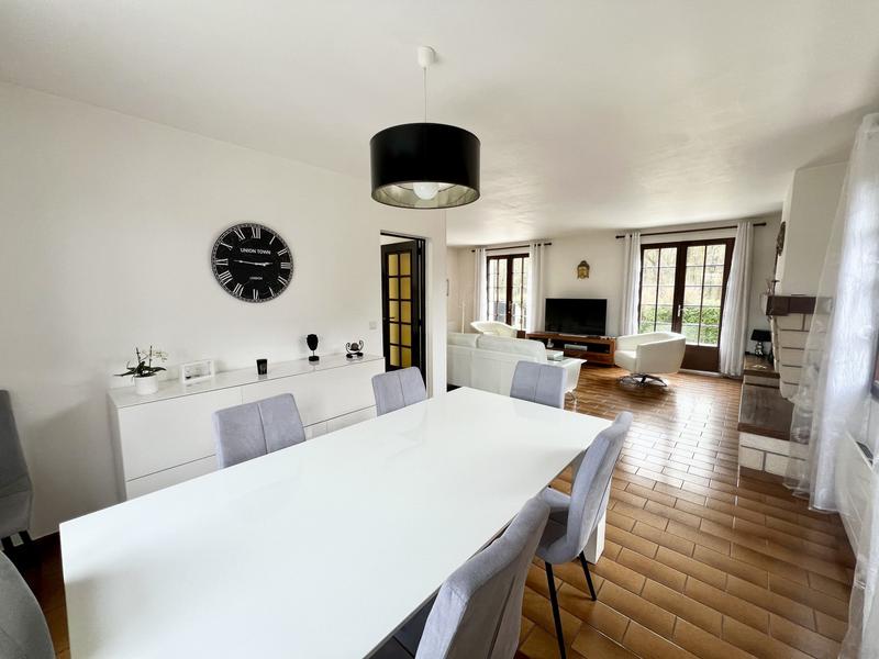 Maison - 180 m² - 7 pièces