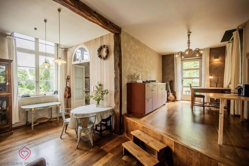 Demeure - 420 m² - 10 pièces